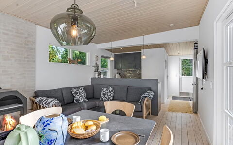 Cornel - 300M from the Sea: Bleu, Chalet, Maison, Domicile, Ferme, Biens, Siding