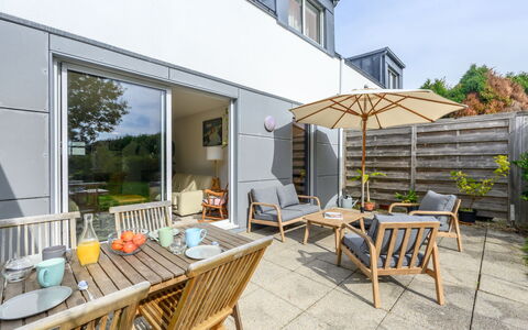 Le Nid du Golfe: Meubles, Chaise, Pot De Fleur, Domicile, Jardin, Mobilier De Jardin, Plante D'Appartement, Table Cuisine Et Salle A Manger, Aménagement Paysager