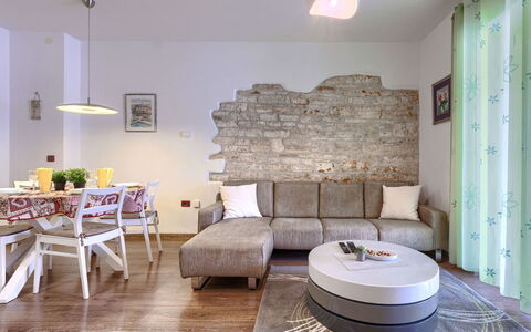 Marlen: Meubles, Design Intérieur, Sol, Mur, Canapé, Sol, Bois, Plafond, Salon, Pièce