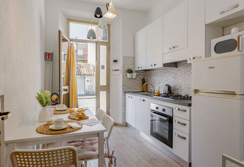 Casa La Conchiglia: Appareil De Cuisine, Meubles, Cuisine, Design Intérieur, Principaux Appliance, Comptoir, Sol, Bois, Électroménager, Cabinetry