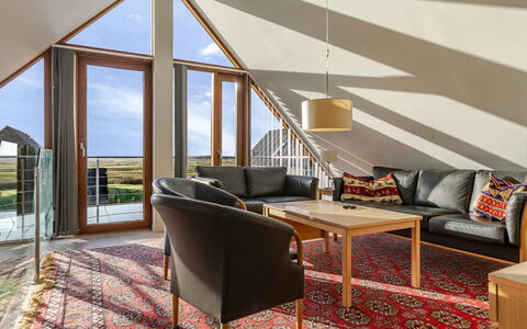 Thomine - 2.5Km from the Sea: Meubles, Sol, Design Intérieur, Bois, Sol, Plafond, Chaise, Canapé, Salon, Pièce