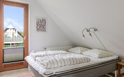 Thomine - 2.5Km from the Sea: Design Intérieur, Meubles, Sol, Bois, Sol, Chambre, Textile, Lit, Linge, Éclairage