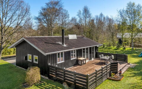 Hughlek - from the Sea: Bois, Maison, Domicile, Toit, Chalet, Siding, Porche, Couverture De Sol, Dur, Ferme