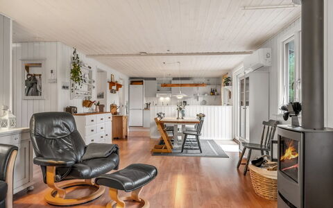 Hughlek - from the Sea: Meubles, Sol, Bois, Design Intérieur, Sol, Plafond, Parquet, Salon, Éclairage, Chaise