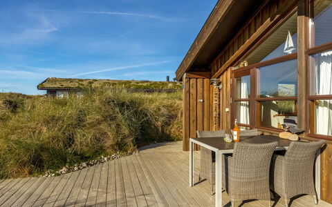Sigbritt - 750M from the Sea: Bois, Chalet, Dur, Cabane En Rondins, Eco Hôtel, Ombre, Tache De Bois, Planche, Porche, Lumber