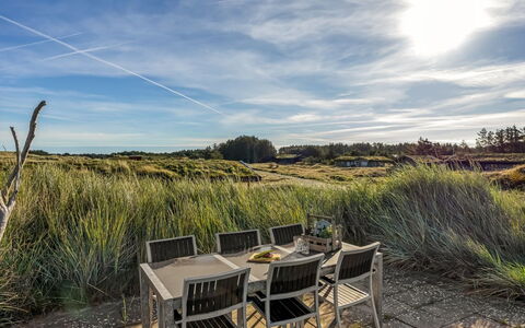 Sigbritt - 750M from the Sea: Ciel, Prairie, Mobilier De Jardin, Formations Arbustives, Steppe, Tableau De Plein Air