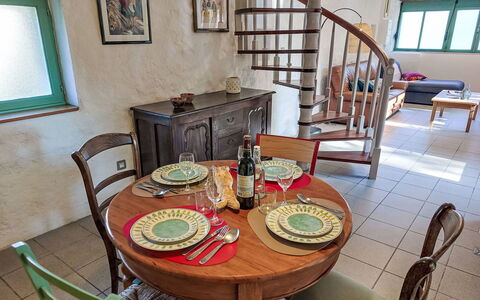 La Longère: Meubles, Design Intérieur, Sol, Chaise, Table, Salle À Manger, Bois, Sol, Table Cuisine Et Salle A Manger, Pièce