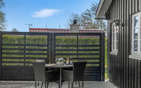 Detlef - 400M from the Sea: Chalet, Arrière-Cour, Cour, Batiments Jardin, Cabanon, Siding, Mobilier De Jardin, Cabane En Rondins, Structure En Plein Air, Cabane