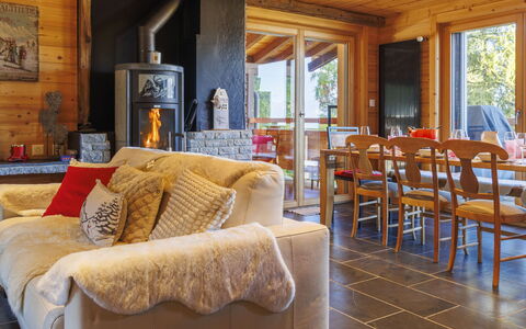 Le Bouquetin: Meubles, Design Intérieur, Bois, Sol, Plafond, Sol, Table, Chaise, Salon, Pièce
