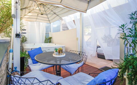 Bella: Appartement, Hôtel