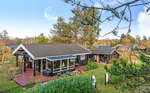Hakon - 1Km from the Sea: Maison, Toit, Domicile, Chalet, Zone Rurale, Jardin, Ferme, Cour, Siding, Batiments Jardin