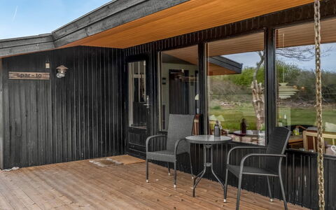 Wenche - 840M from the Sea: Meubles, Design Intérieur, Bois, Plafond, Sol, Sol, Parquet, Table Cuisine Et Salle A Manger, Table, Luminaire