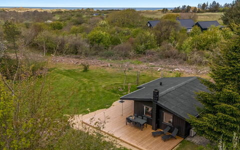 Wenche - 840M from the Sea: Meubles, Design Intérieur, Bois, Plafond, Sol, Sol, Parquet, Table Cuisine Et Salle A Manger, Table, Luminaire
