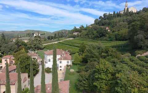 Calicantus, Verona, Pool, Wifi: Montagnes, Colline, Paysage, Station De Montagne, Zone Rurale, Plantation, Village, Biens, Vue Du Ciel, Vallée