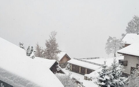 Balcons de Venosc: Neige, L'Hiver, Gelé, Géologique Phénomène, Pente, Station De Montagne, Chalet, Blizzard