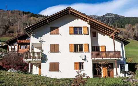 Casa Foppa: Bâtiment, Fenêtre, Maison, Domicile, Zone Résidentielle, Porte, Chalet, Zone Rurale, Établissements Humains, Pente