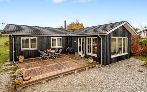 Benite - 600M from the Sea: Chalet, Arrière-Cour, Cour, Batiments Jardin, Cabanon, Siding, Mobilier De Jardin, Cabane En Rondins, Structure En Plein Air, Cabane