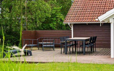 Terne - 90M from the Sea: Chalet, Arrière-Cour, Cour, Batiments Jardin, Cabanon, Siding, Mobilier De Jardin, Cabane En Rondins, Structure En Plein Air, Cabane
