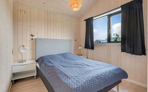 Jelisaveta - 45Km from the Sea: Lit, Chambre, Design Intérieur, Bois, Plafond, Sol, Drap De Lit, Sol, Literie, Meubles