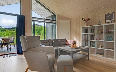 Jelisaveta - 45Km from the Sea: Bois, Design Intérieur, Sol, Plafond, Meubles, Sol, Canapé, Salon, Domicile, Pièce