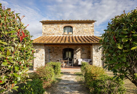 La Casina Honeymoon Cottage, Badia Agnano: Toit, Maison, Arbuste, Lot Terre, Chalet, Zone Rurale, Ferme, Biens, Jardin