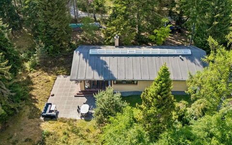 Jorid - from the Sea: Arbre, Domicile, Toit, Maison, Chalet, Mélèze, Forêt, Biens, Des Bois