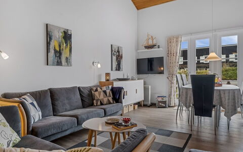 Benthe - 100M to the Fjord: Chalet, Arrière-Cour, Cour, Batiments Jardin, Cabanon, Siding, Mobilier De Jardin, Cabane En Rondins, Structure En Plein Air, Cabane