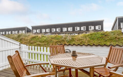 Benthe - 100M to the Fjord: Chalet, Arrière-Cour, Cour, Batiments Jardin, Cabanon, Siding, Mobilier De Jardin, Cabane En Rondins, Structure En Plein Air, Cabane