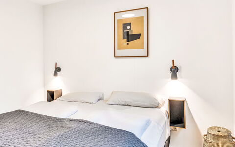 Freier Feldblick mit Hottub: Design Intérieur, Lit, Chambre, Mur, Meubles, Sol, Sol, Bois, Drap De Lit, Literie