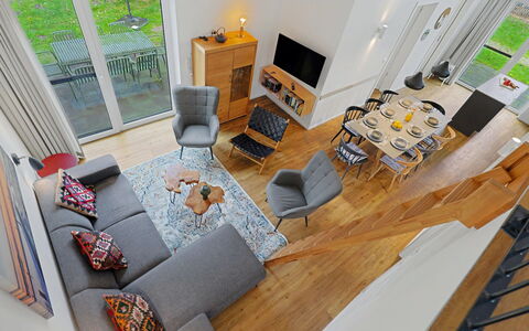 Abendrot: Meubles, Design Intérieur, Sol, Bois, Canapé, Sol, Salon, Plafond, Pièce, Chaise