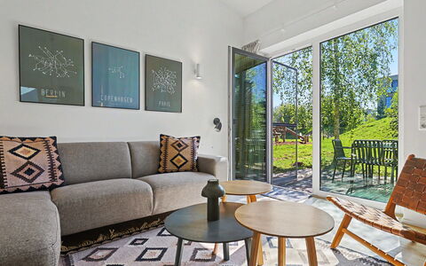 Lichtblick: Meubles, Design Intérieur, Sol, Canapé, Mur, Sol, Bois, Salon, Plafond, Chaise