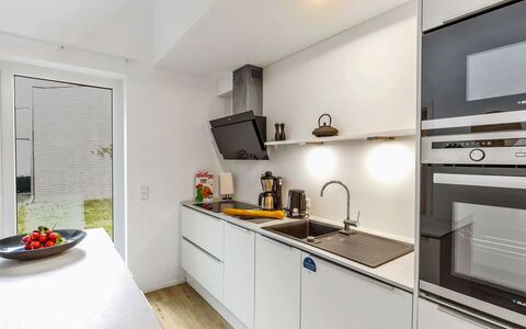 Lichtblick: Cuisine, Comptoir, Appareil De Cuisine, Principaux Appliance, Design Intérieur, Cabinetry, Evier, Électroménager, Sol, Cuisinière