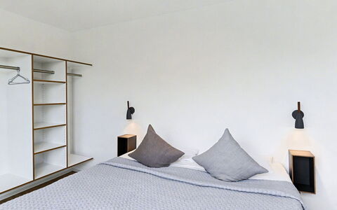 Seeufer Lodge: Design Intérieur, Meubles, Mur, Sol, Chambre, Sol, Lit, Bois, Pièce, Plafond