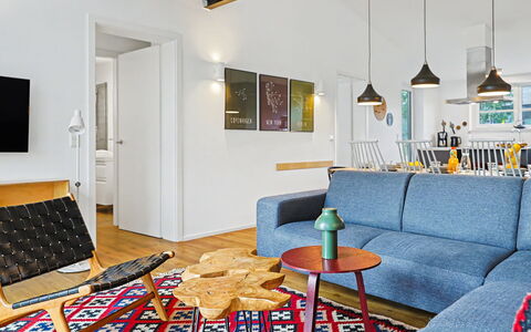 Dümmersee Lodge: Meubles, Design Intérieur, Sol, Mur, Canapé, Sol, Bois, Salon, Plafond, Pièce