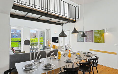 Dümmersee Lodge: Meubles, Design Intérieur, Sol, Plafond, Bois, Chaise, Table Cuisine Et Salle A Manger, Table, Salle À Manger, Sol