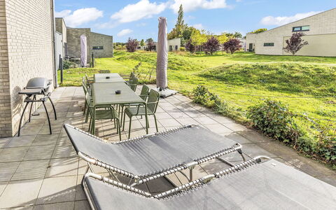 Dümmersee Lodge: Jardin, Ombre, Aménagement Paysager, Biens, Pelouse, Cour, Mobilier De Jardin, Arrière-Cour, Cour, Passerelle