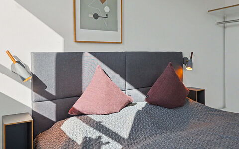 Lille Klit (325): Meubles, Chambre, Design Intérieur, Lit, Sol, Drap De Lit, Sol, Literie, Linge, Éclairage