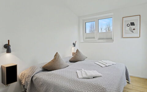 Strandnah 131: Lit, Design Intérieur, Meubles, Chambre, Literie, Mur, Sol, Drap De Lit, Sol, Bois