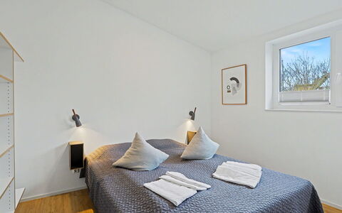 Strandnah 131 (Seenähe): Design Intérieur, Lit, Chambre, Mur, Sol, Sol, Plafond, Bois, Meubles, Drap De Lit