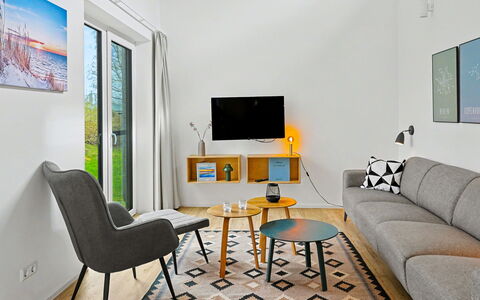 Strandnah 131 (Seenähe): Meubles, Design Intérieur, Sol, Canapé, Sol, Mur, Salon, Bois, Pièce, Chaise