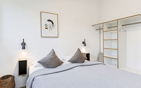 Wellenklang: Meubles, Design Intérieur, Lit, Chambre, Mur, Sol, Sol, Pièce, Literie, Bois