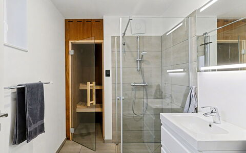 Favola: Sol, Sol, Design Intérieur, Bois, Luminaire Plomberie, Plafond, Éclairage, Pièce, Salle De Bains, Plomberie