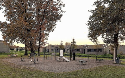 Schulenburg (137): Design Intérieur, Meubles, Canapé, Sol, Sol, Pièce, Plafond, Salon, Appartement