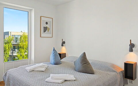 Penthouse Seevibes: Meubles, Design Intérieur, Mur, Bois, Chambre, Sol, Sol, Lit, Domicile, Pièce