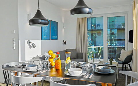 Seeflair: Meubles, Design Intérieur, Chaise, Table, Luminaire, Plafond, Sol, Table Cuisine Et Salle A Manger, Salle À Manger, Éclairage