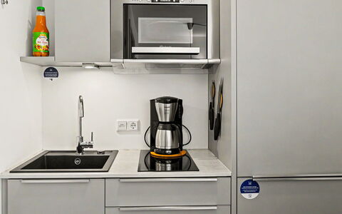 Seewind: Appareil De Cuisine, Cuisine, Principaux Appliance, Électroménager, Cabinetry, Petit Appareil, Comptoir, Pièce, Le Fourneau, Cuisinière