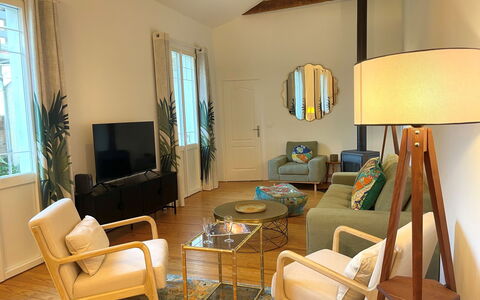 Côté Bassin: Meubles, Design Intérieur, Mur, Sol, Bois, Sol, Chaise, Salon, Pièce, Éclairage
