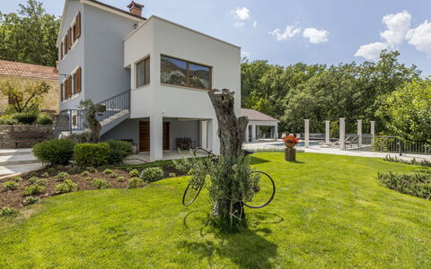 Greystone: Domicile, Arbuste, Zone Résidentielle, Maison, Jardin, Biens, Aménagement Paysager, Chalet, Cour, Ombre