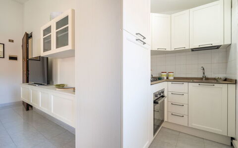 Carigi: Appareil De Cuisine, Cuisine, Comptoir, Sol, Design Intérieur, Principaux Appliance, Cabinetry, Bois, Sol, Plafond