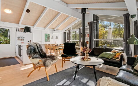 Edvard - 300M from the Sea: Design Intérieur, Bois, Meubles, Sol, Plafond, Sol, Salon, Domicile, Parquet, Éclairage